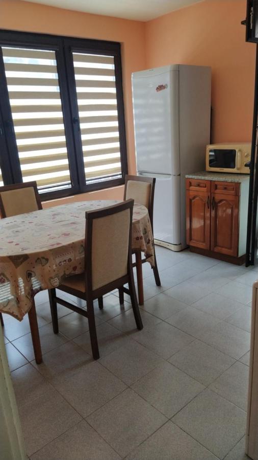 Apartment Levski Apart Burgas Esterno foto